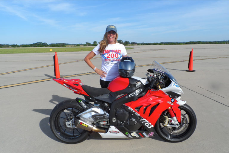 professional female motorcycle racer